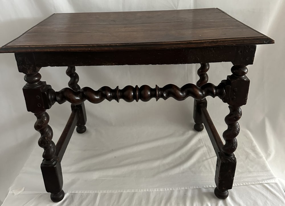 18thC English Table with Barley Twist Legs (1 of 2)