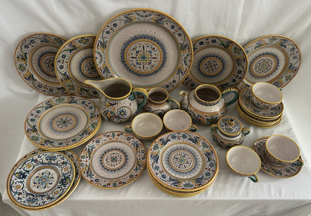 Deruta of Italy Raffaellesco Dinnerware: Deruta of Italy Raffaellesco dinnerware, (33) pieces, to include: (6) dinner plates, 9 1/2"; (8) luncheon plates, 8"; (1) salad plate, 7"; (1) platter, 13"; (1) water pitcher, 5" x 8" x 5 1/2"; (1) te