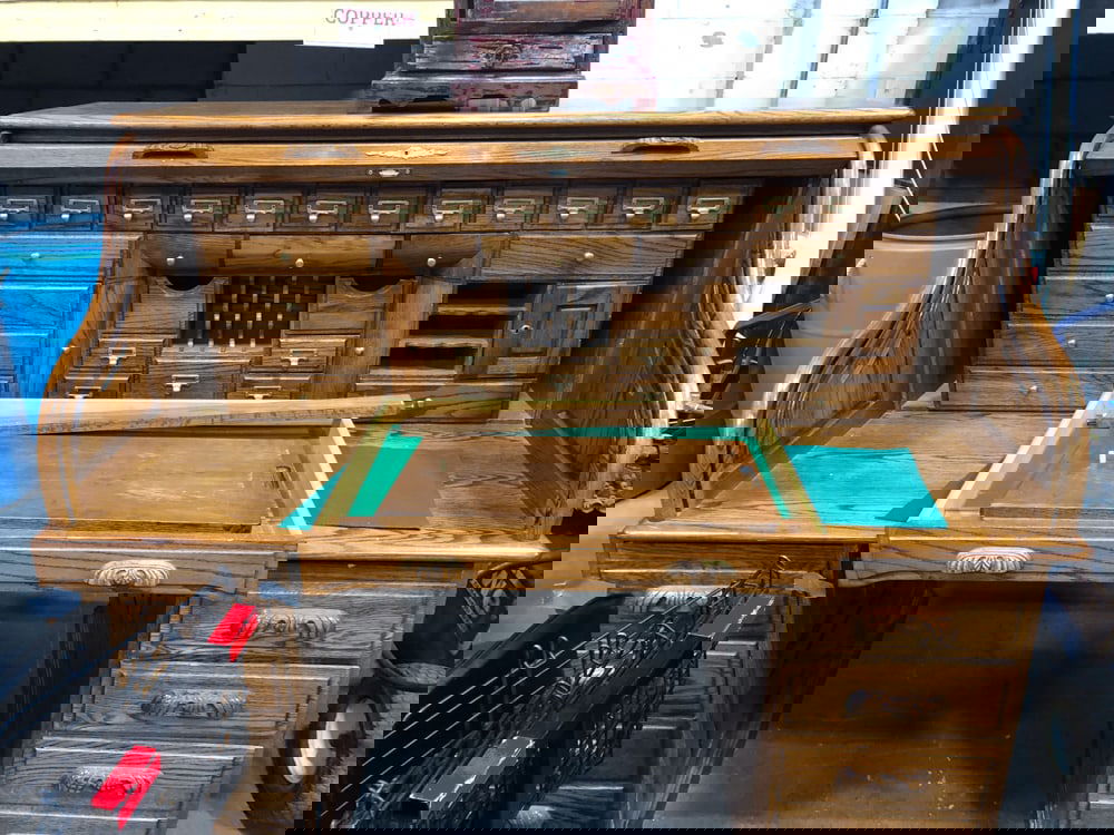 Large Antique-style Oak Roll-top Secretary Desk (1 of 6)