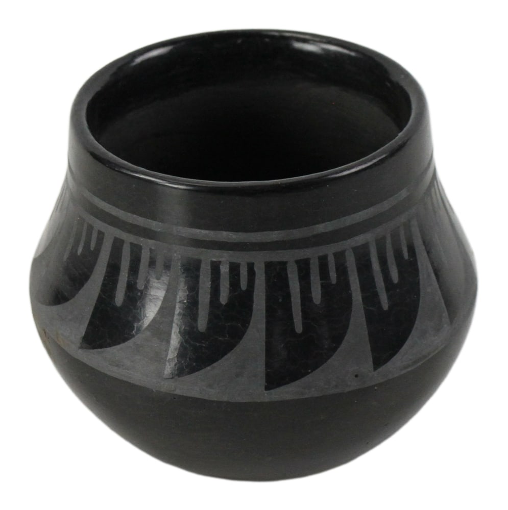 Minnie Vigil, Santa Clara Pueblo Black Pot (1 of 7)