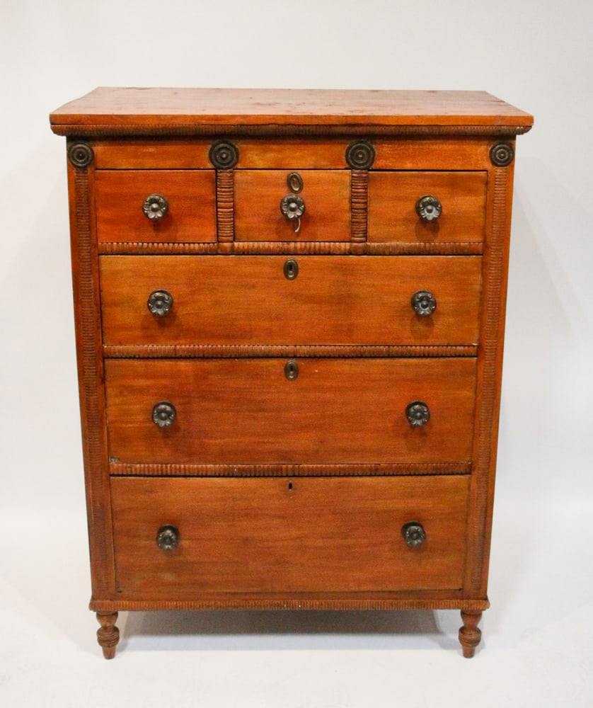 19thC American Red Painted Chest (1 of 10)