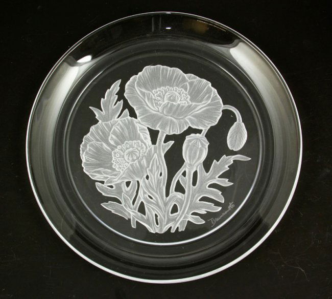 Hoya Crystal Plates Lot 9263