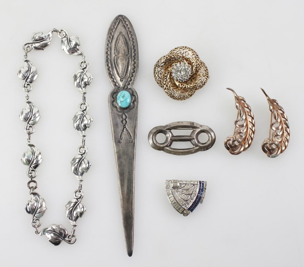 Collection of Sterling Jewelry, Trifari Brooches: Collection of sterling jewelry, to include two Trifari goldtone brooches. Approximately 5.2 troy oz TW. PLEASE NOTE: payment for silver, gold, jewelry, and coins must be made via wire transfer, cash,