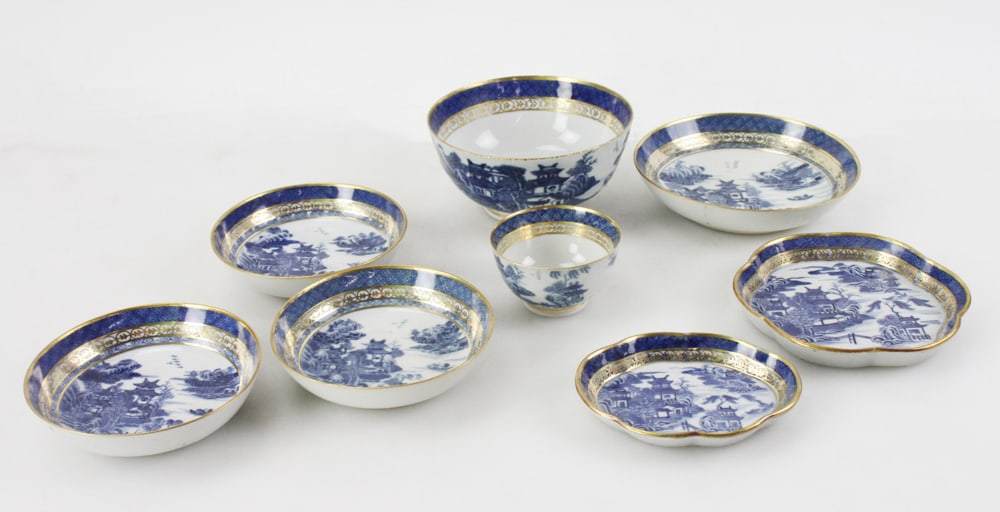 Early Chinese Canton Bowls, Dishes: Early Chinese Canton bowls, dishes, lot of (8). Good condition. Provenance: Mitchell-Armour Estate.