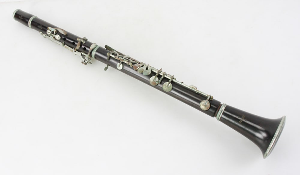 Clarinet by Pupo Pupeschi, Florence: Clarinet by Pupo Pupeschi, Florence, 25" x 2". Provenance: Methuen, Massachusetts estate.