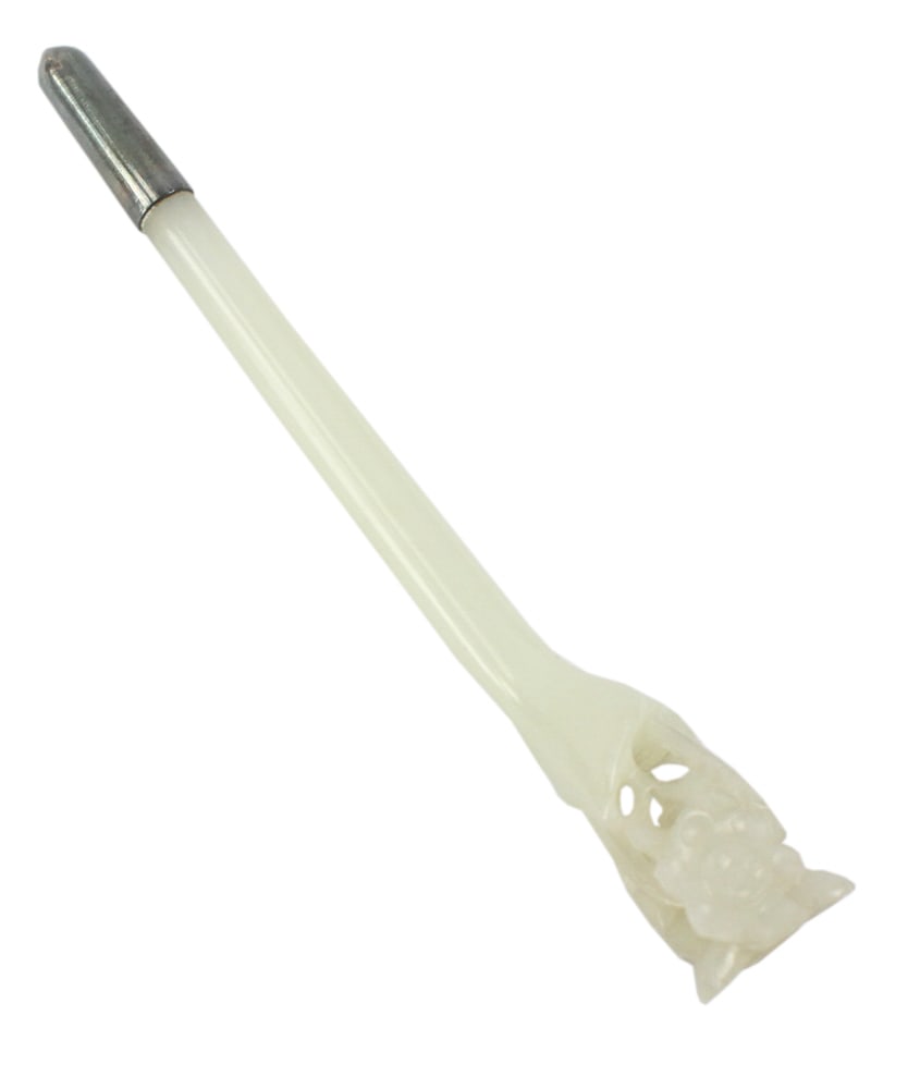 Old Chinese Qing Dynasty Hairpin: Old Chinese Qing Dynasty jade hairpin approximately 5 1/2" x 1". Provenance: Hollywood, Florida collection.