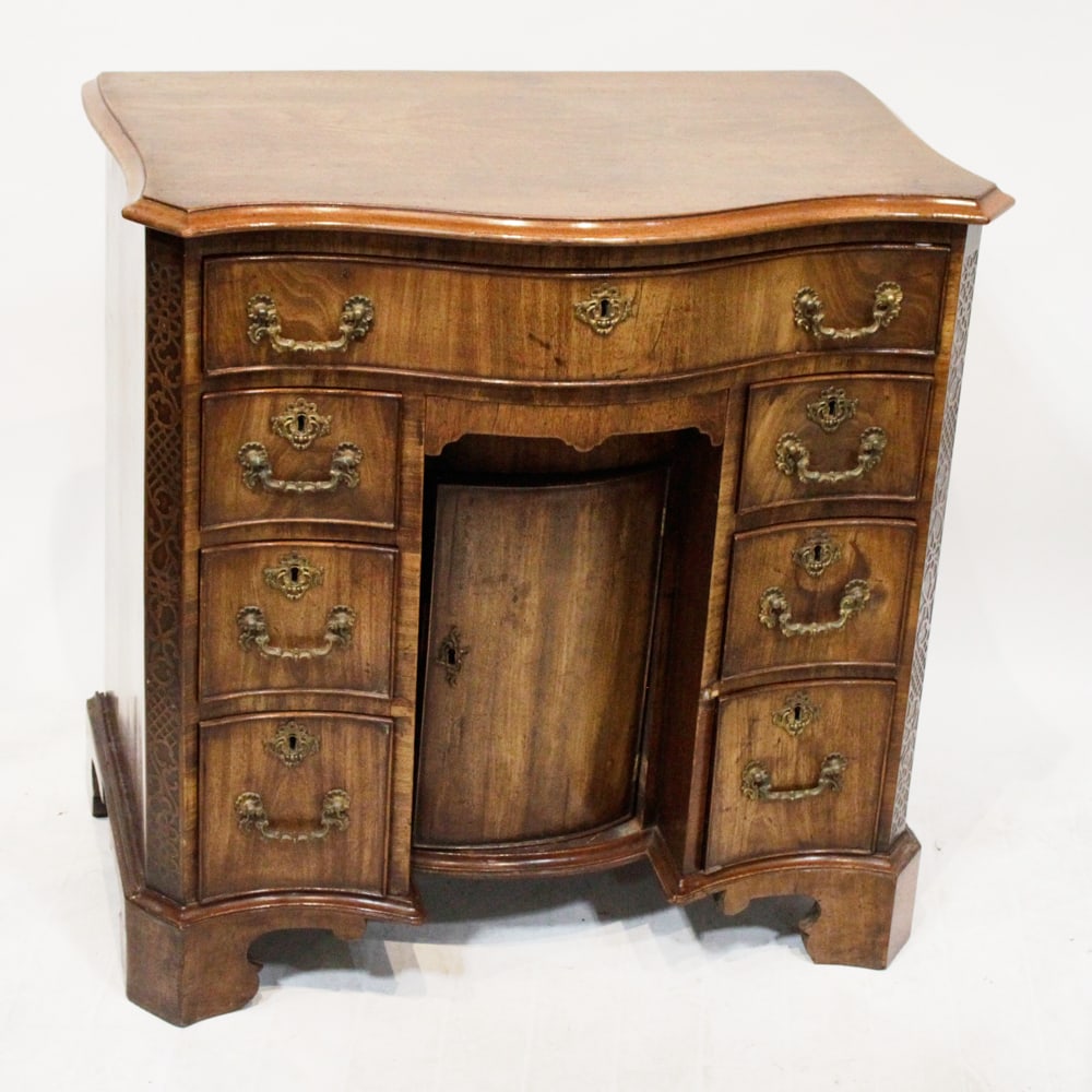 Late 18thC English Chippendale Mahogany Kneehole Desk (1 of 9)