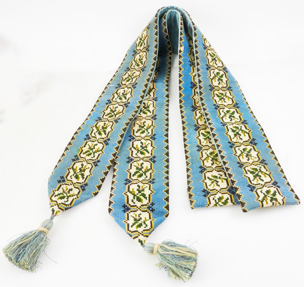 Vintage Needlepoint Bellpull Wall Hanging (1 of 6)