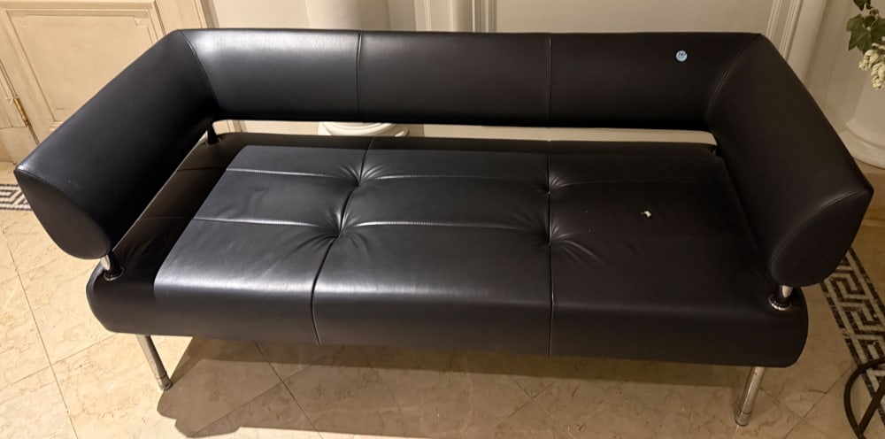 BLACK LEATHER AND CHROME MODERN DESIGN SOFA (1 of 3)
