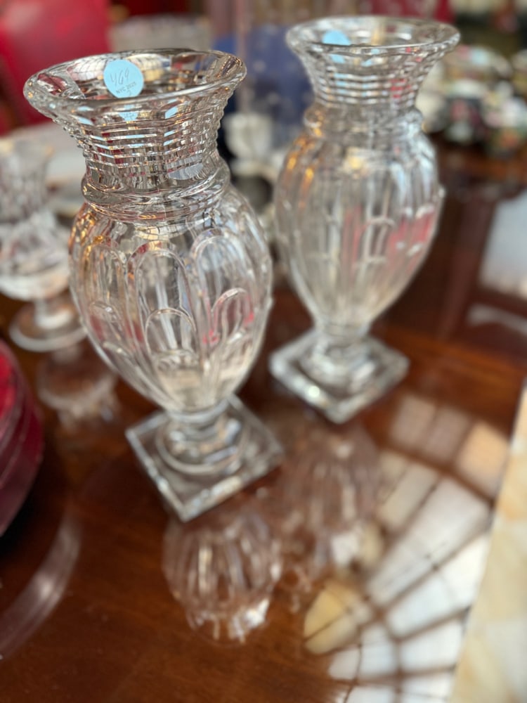 PAIR OF BACCARAT MUSEE DES CHRISTALLERIES VASES: PAIR OF BACCARAT Musee Des Christalleries vases- 14" X 5 1/2"