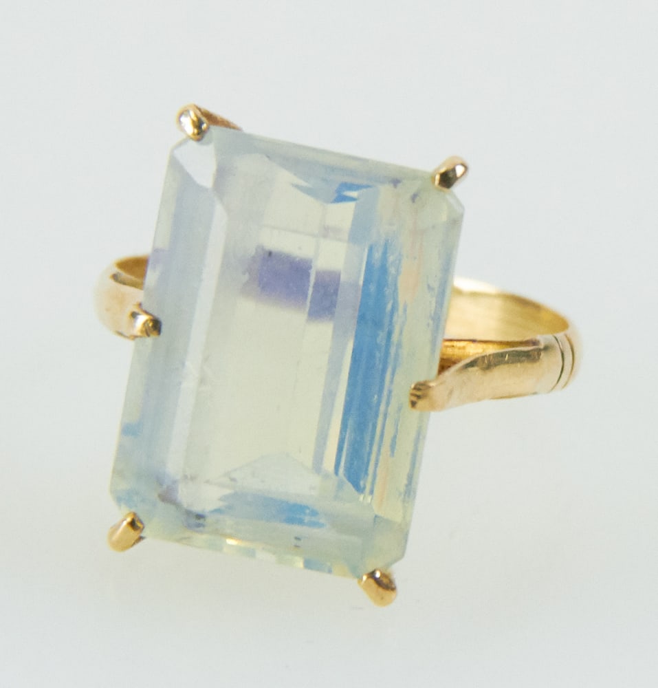 14k Yellow Gold and Moonstone Ring: 14k yellow gold and moonstone ring, moonstone approximately 10.0 cts, ring size 6 1/2. Approximately 4.2 grams TW. With appraisal report. Provenance: Carlisle, Massachusetts collection. PLEASE NOTE: p