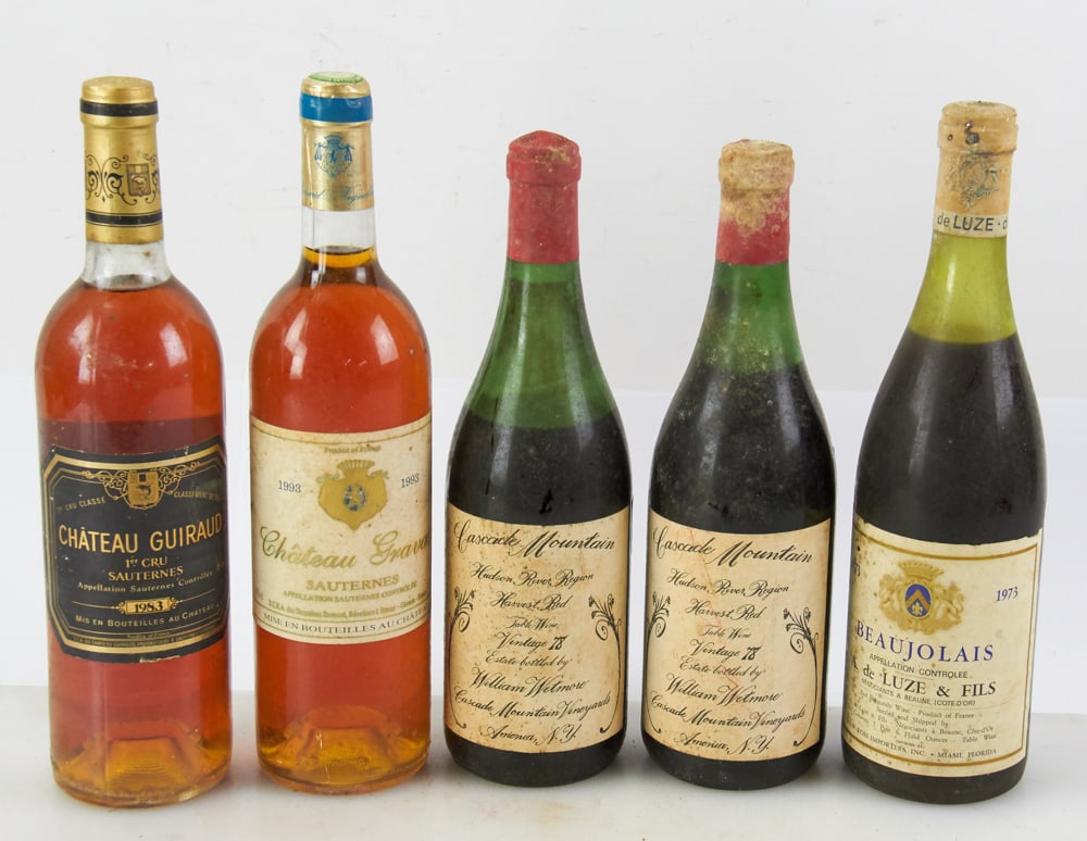 Group of Vintage Wines: Group of vintage wines, 750ml, five (5) bottles total to include: 1983 Chateau Guiraud, Sauternes 1er Cru; 1993 Chateau Gravas, Sauternes; Vintage 78 Cascade Mountain, Hudson River Harvest Red, Willia
