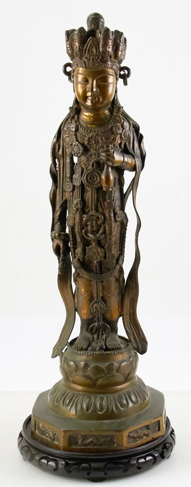 18th/19thC Chinese Guanyin Bronze Figure: 18th/19th century Chinese Guanyin bronze figure, 26" x 8". Provenance: Palm Beach, Florida estate.