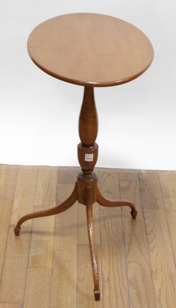 Tiger Maple Tip-top Candle Stand, Frederick Adams (1 of 8)