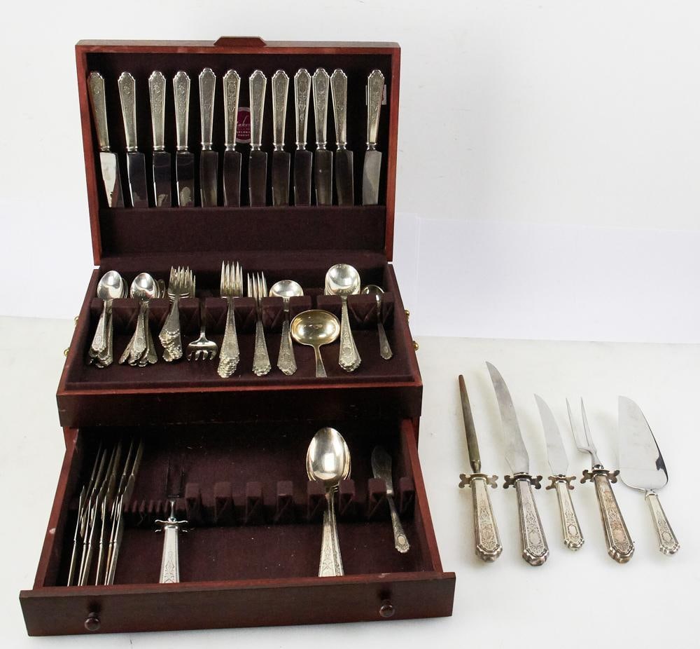 Lunt "Mary II" Sterling Flatware Service for (12) (1 of 20)