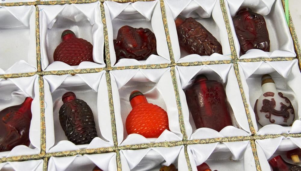 Chinese Snuff Bottles - 5