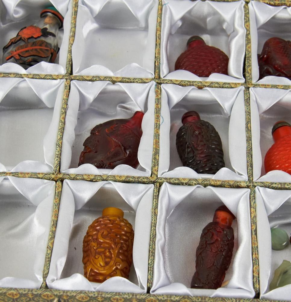 Chinese Snuff Bottles - 7