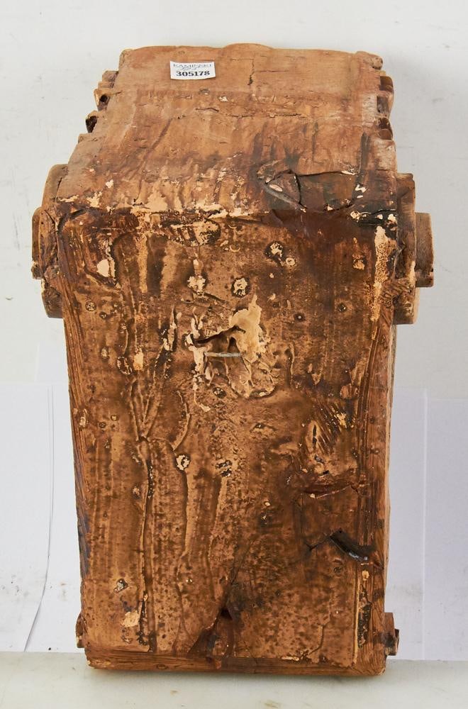 Griffin Face Wall Shelf - 4