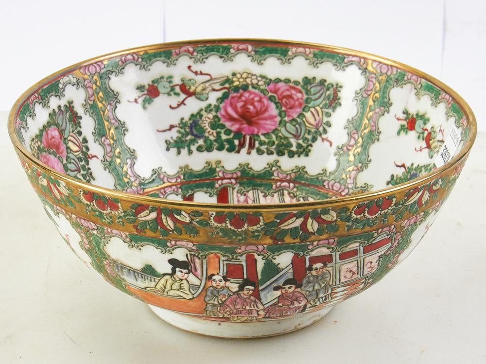 Chinese Rose Medallion Punch Bowl (1 of 9)
