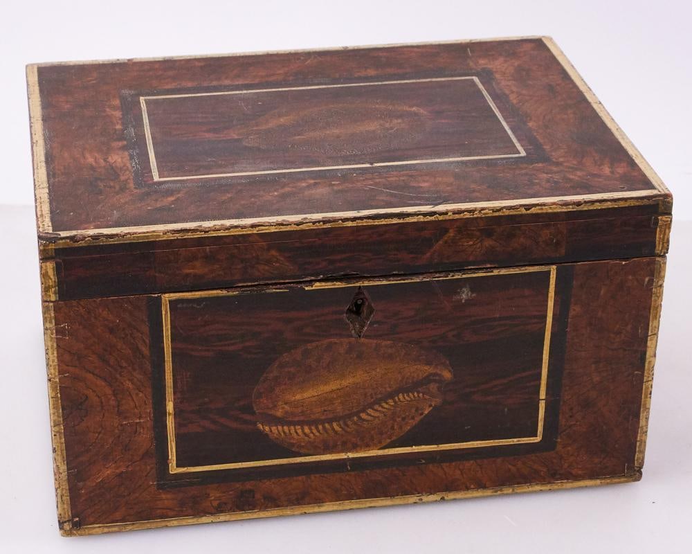Early American Paint-decorated Box, Conch Shell Design (1 of 7)