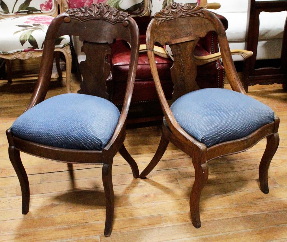Two American Mahogany Belter-style Armchairs (1 of 4)