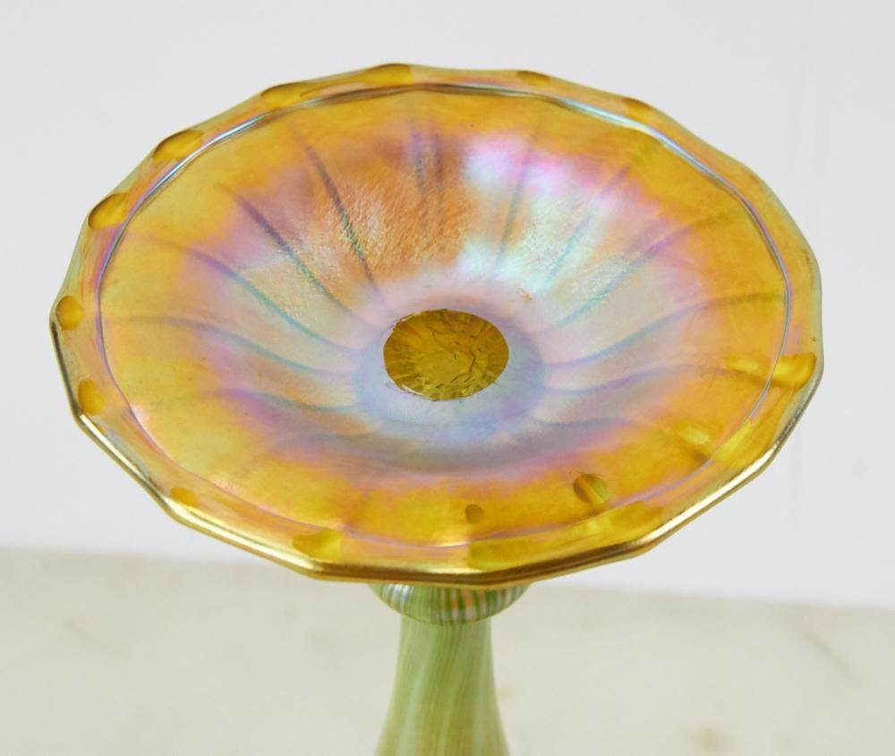 Signed Quezal Pulled Feather Vase - 9