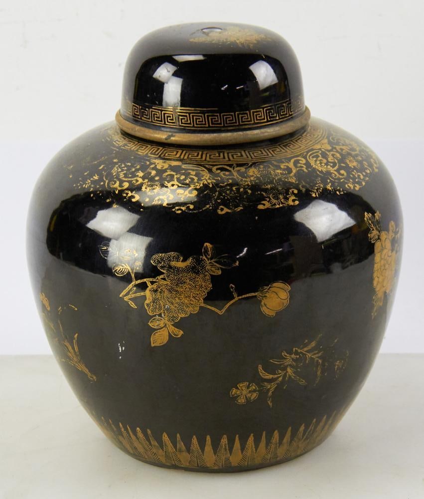 19thC Chinese Black on Gold Covered Ginger Jar (1 of 9)