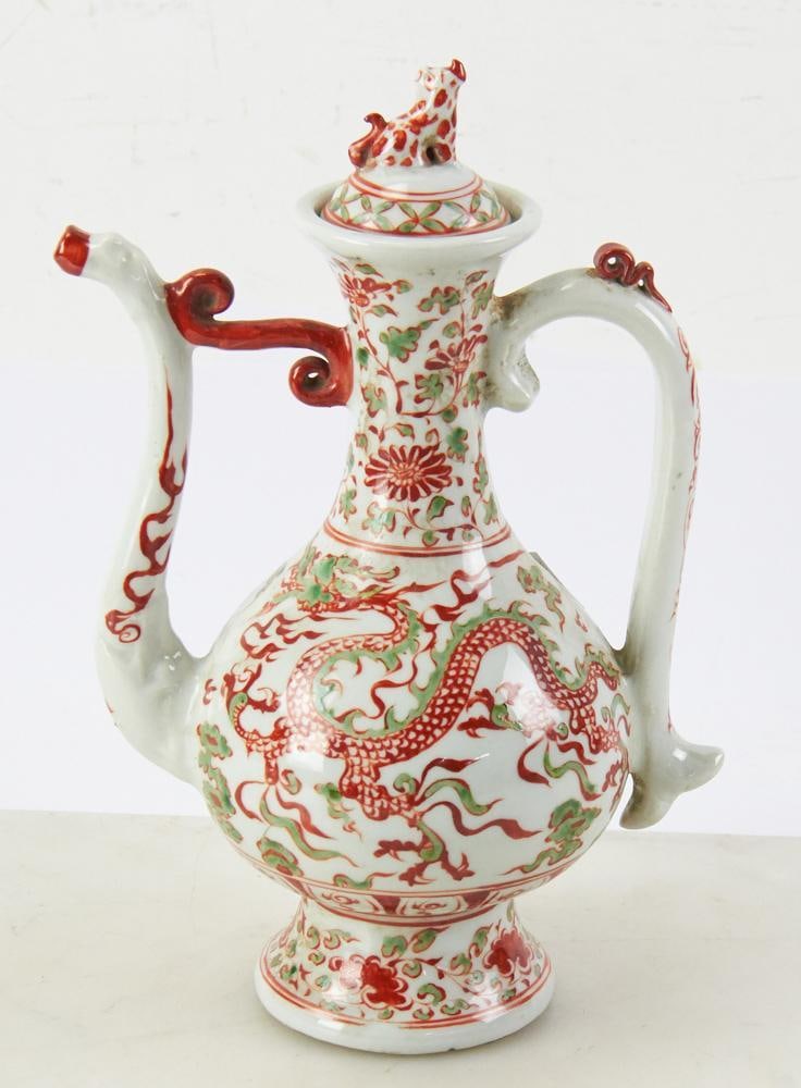 Chinese Famille Verte Ewer with Dragon Motif: Chinese Famille Verte porcelain covered ewer with dragon motif, Kangxi-style, 12" x 7". Provenance: Wells, Maine collection.