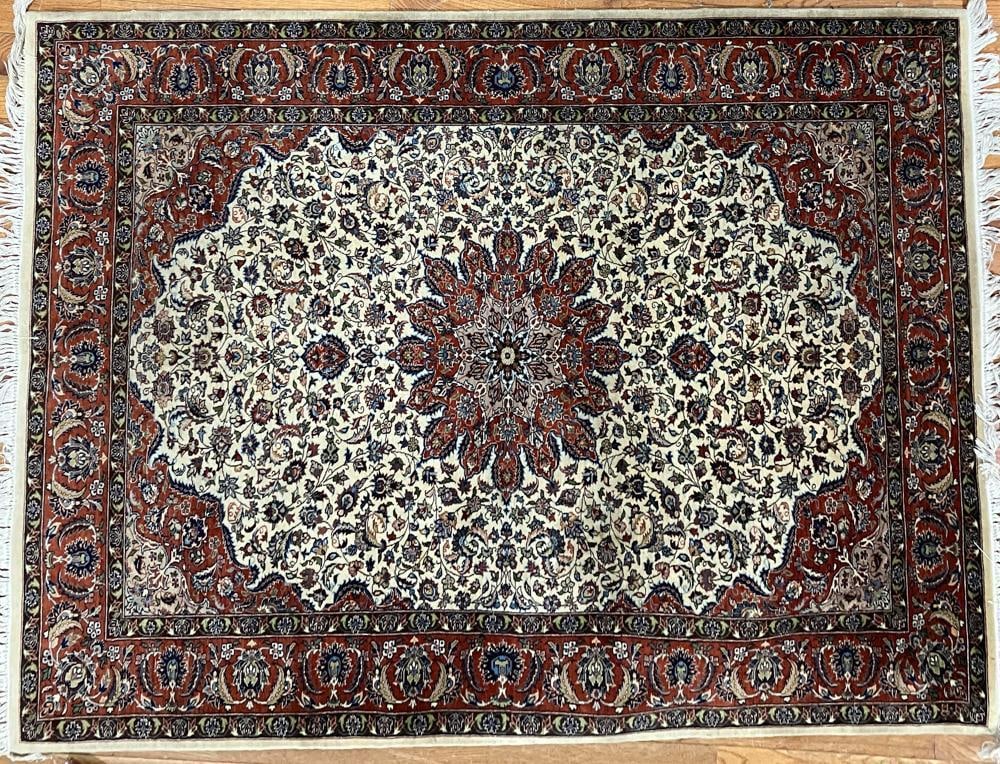 Fine Persian Tabriz Rug (1 of 8)