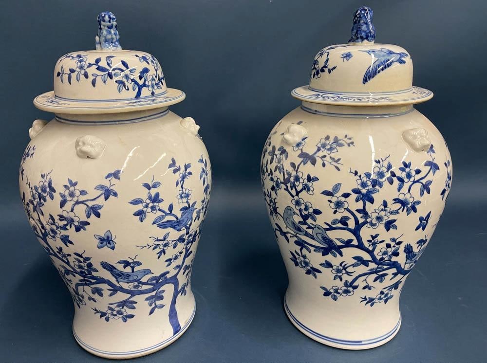 Chinese Blue and White Covered Ginger Jars (1 of 4)