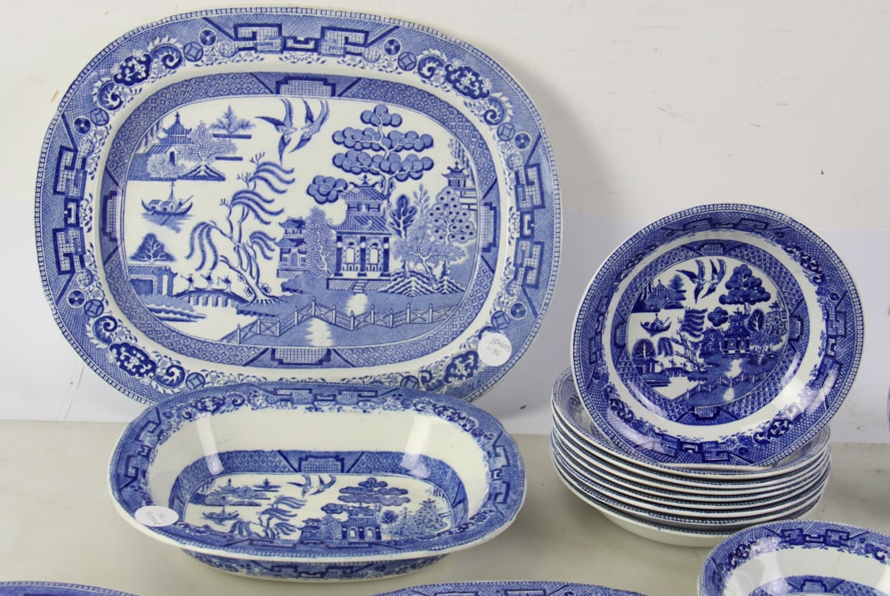 Blue Willow China, Large Collection - 12