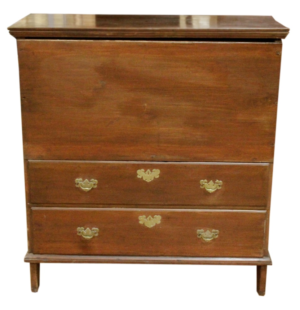 Early American Lift-top Blanket Chest: Early American lift-top blanket chest, 44" H x 40" W x 19" D. Provenance: Palm Beach, Florida estate.
