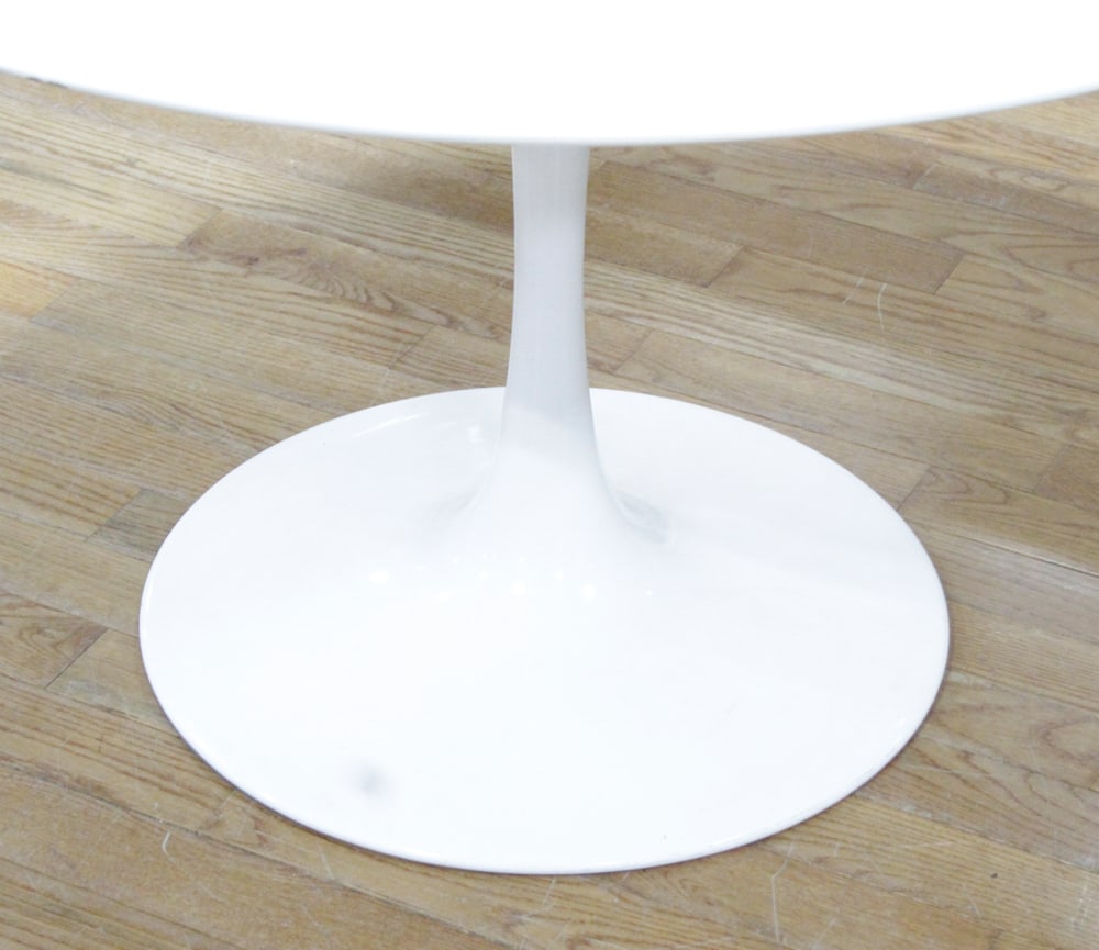 Saarinen-style Tulip Dining Table - 3