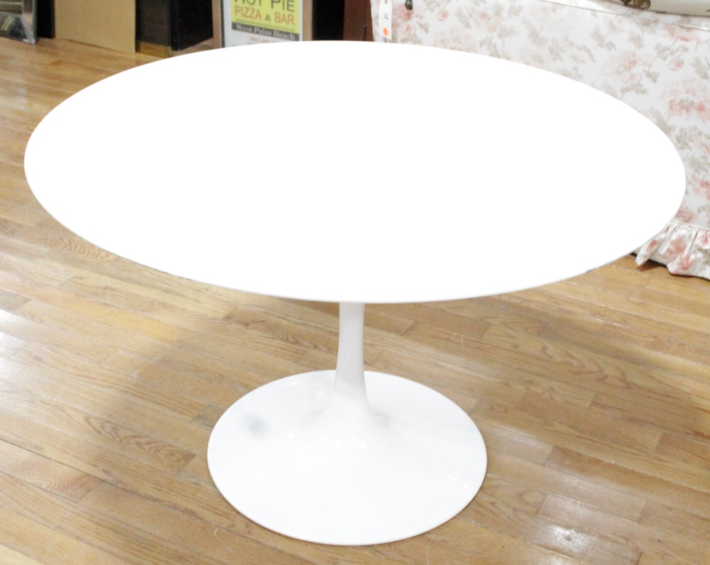 Saarinen-style Tulip Dining Table - 4