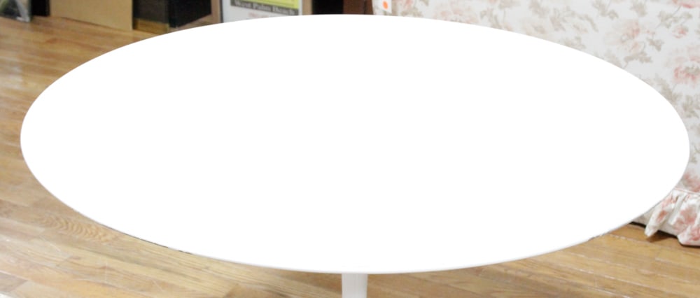 Saarinen-style Tulip Dining Table - 5