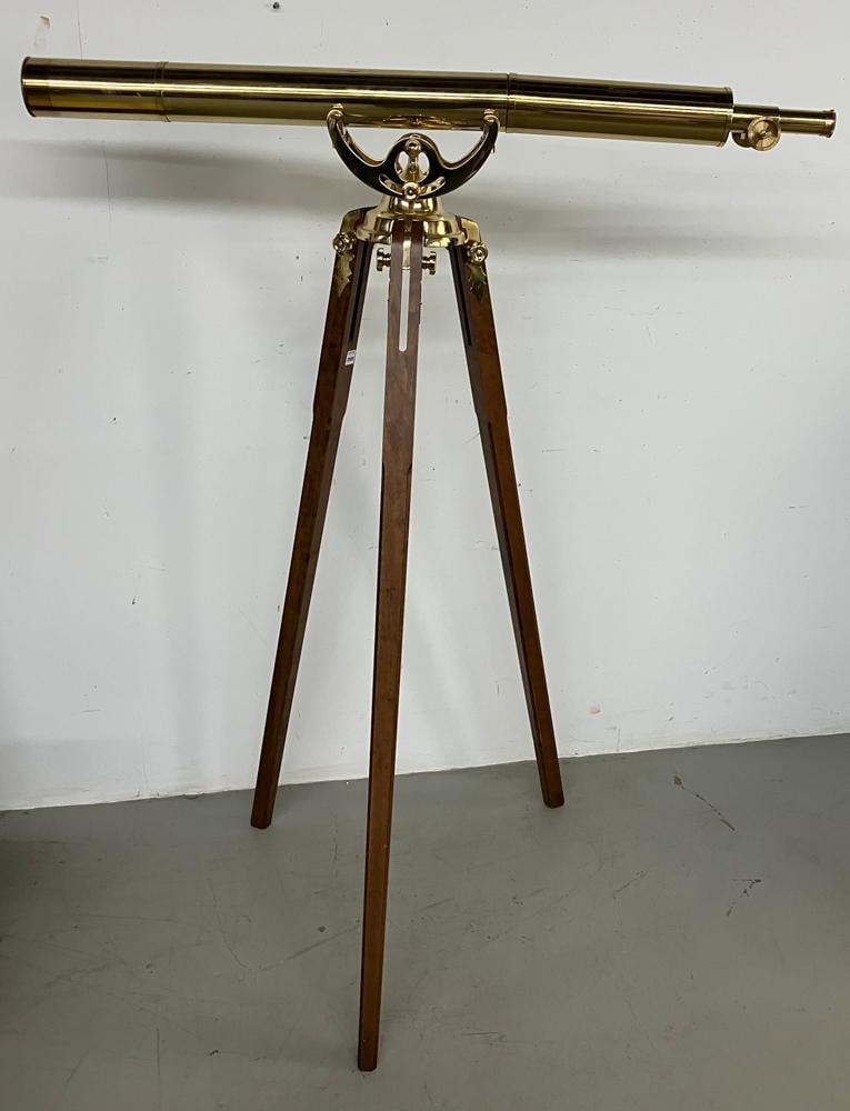 Bausch and Lomb Harbormaster Brass Telescope (1 of 8)