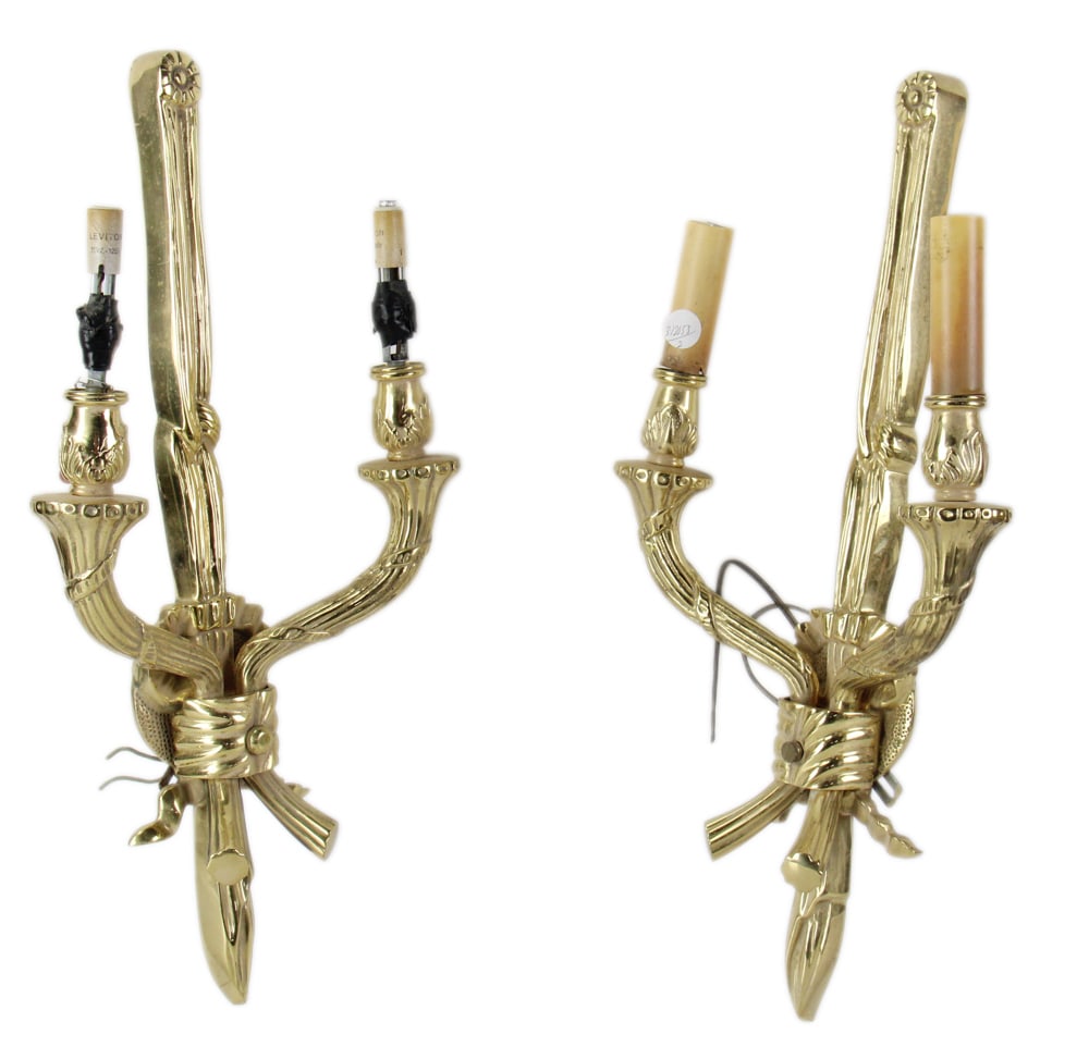 Pair of French-style Brass Wall Sconces (1 of 7)