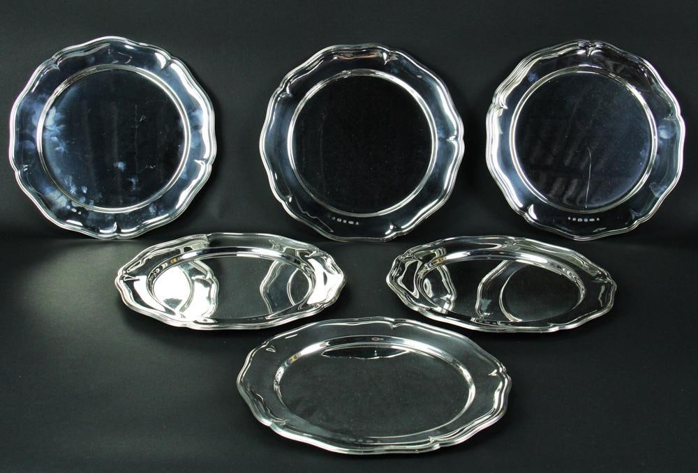 C.J. Vander English Sterling Plates / Chargers: C.J. Vander English sterling plates/chargers, set of (6), 11 1/2" diameter. Approximately 145.5 troy oz TW. Provenance: Newton, Massachusetts collection. PLEASE NOTE: payment for silver, gold,