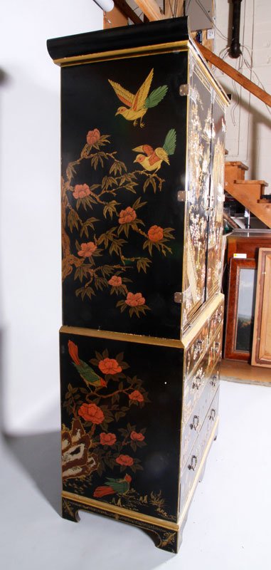 Chinoiserie Decorated Cabinet - 6
