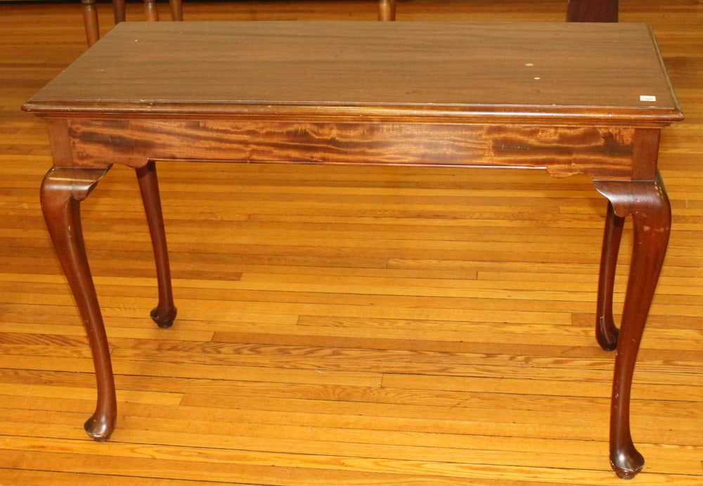 Hardwood Communion Table: Hardwood communion table with tapered legs, 22" x 48". Provenance: The Second Congregational Church of Beverly, Massachusetts. PLEASE NOTE: Item to be picked up on location at the Second Congregationa