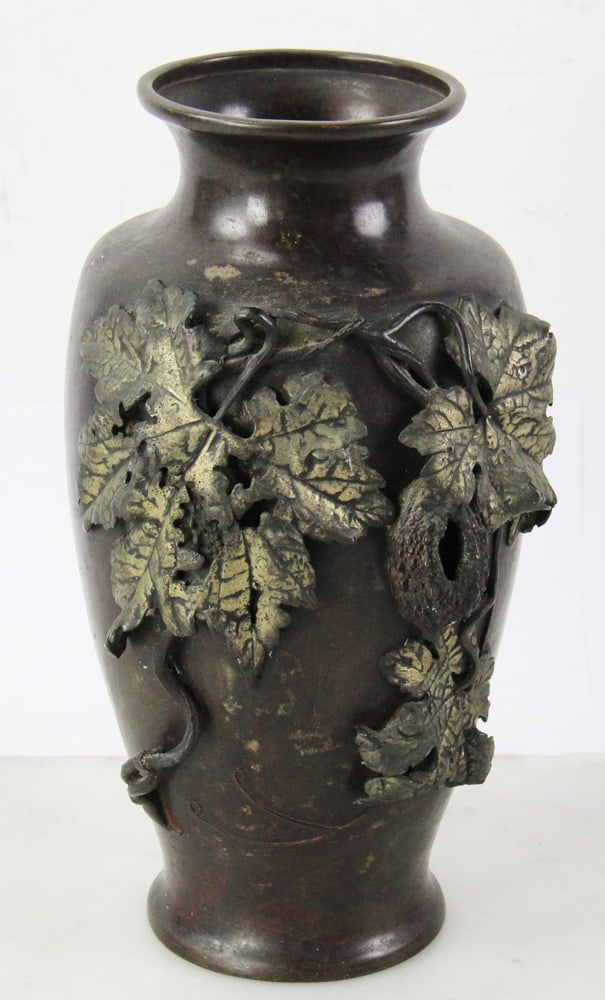 C1910 Japanese Bronze Baluster Vase (1 of 8)