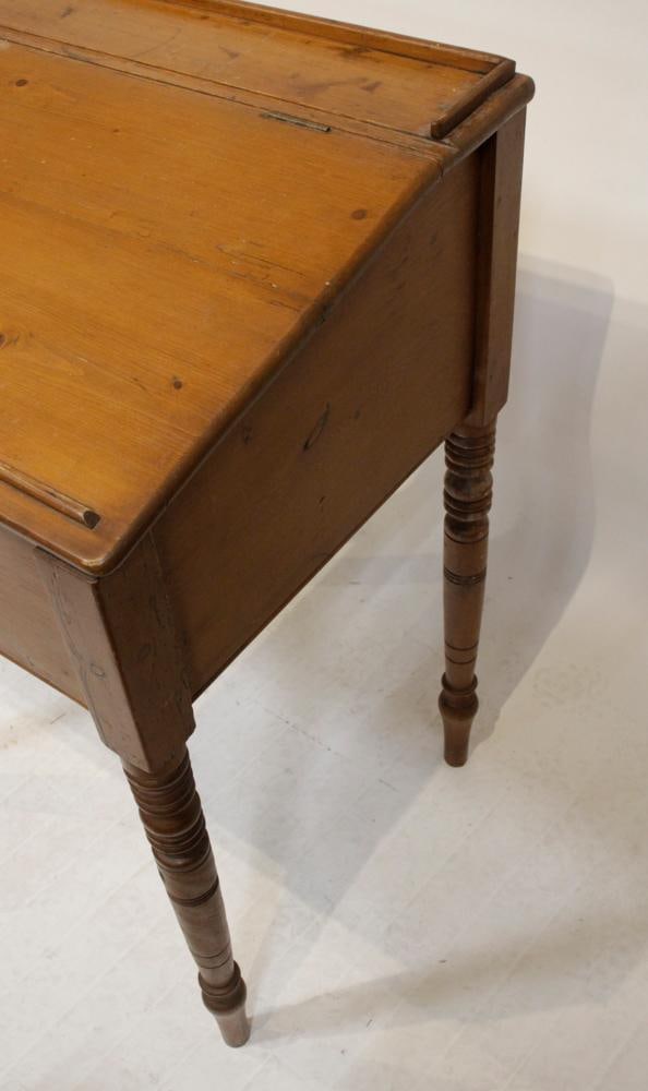 Early 19thC Schoolmaster's Desk - 12