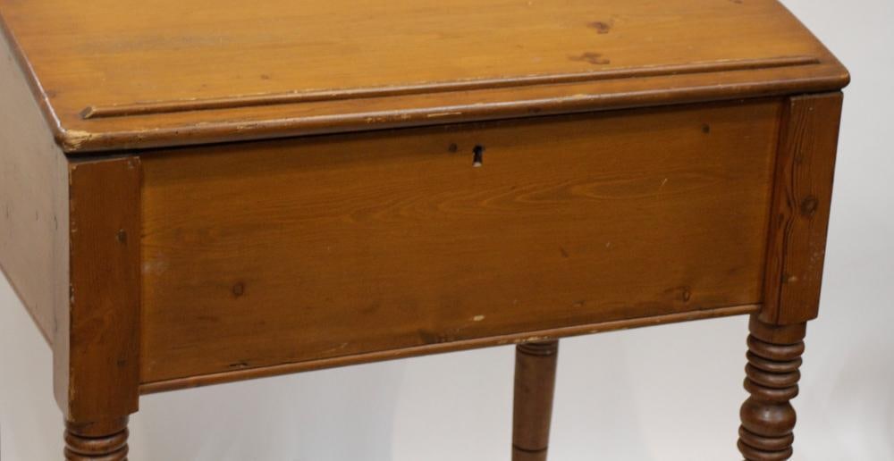 Early 19thC Schoolmaster's Desk - 5