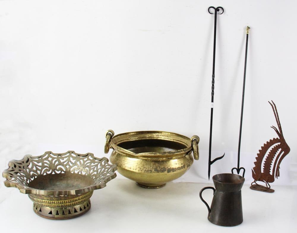 Decorative Items, Dogon Sculpture, Uruli Pot, etc. (1 of 10)