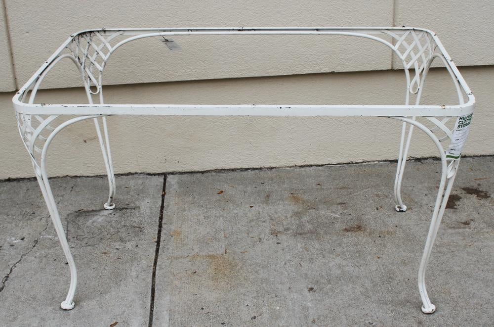 Outdoor Table, Painted White: Outdoor table, painted white, 28" H x 50" L x 30" W. Provenance: Nantucket Collection. PLEASE NOTE: This lot is not from the Second Congregational Church of Beverly.