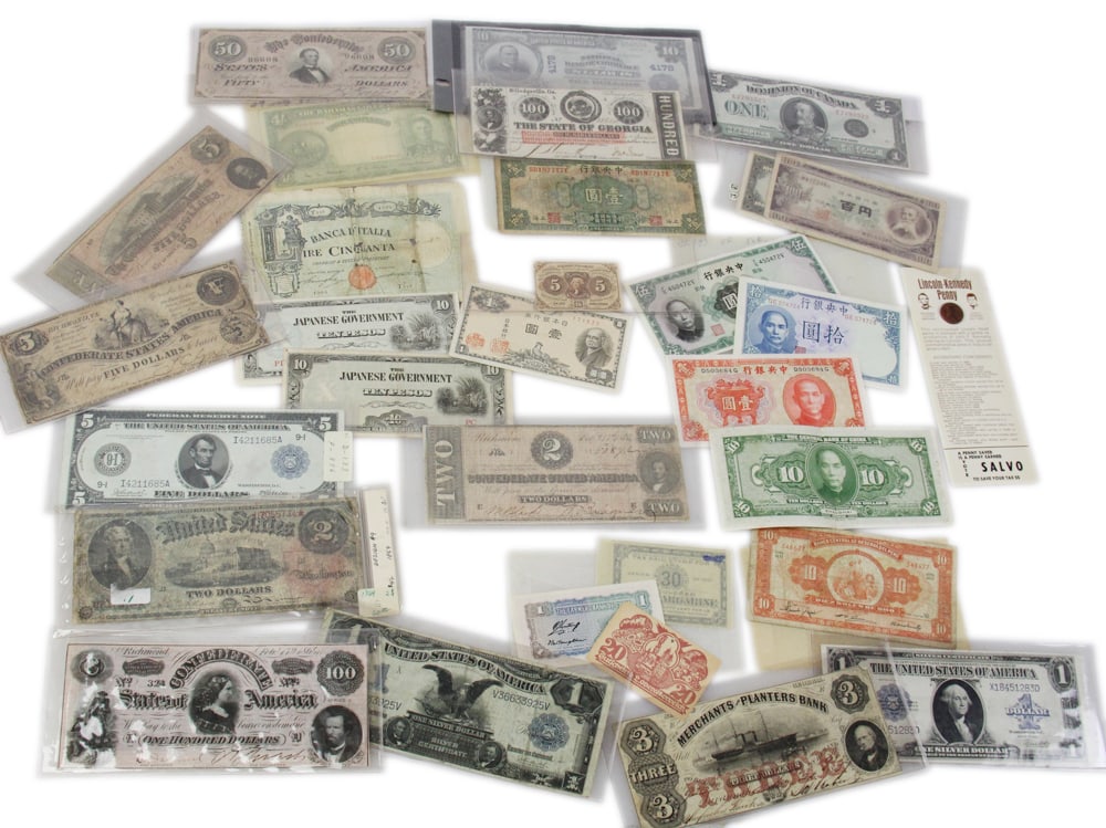 Assorted Foreign and US Currency (1 of 13)