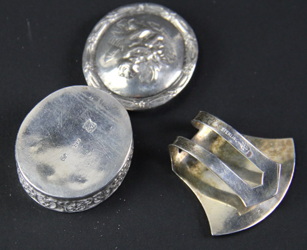 Silver Objets de Vertu, Coconut Cup, Muffineer, etc. - 11