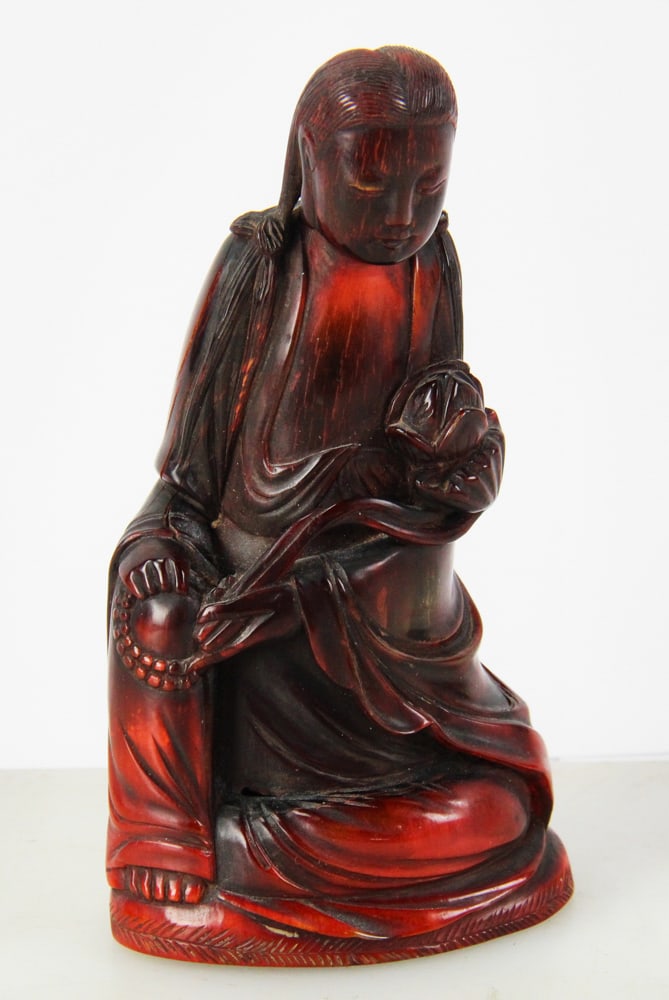 Chinese Guanyin Carved Horn: Chinese Guanyin carved horn, 6" x 5". Provenance: West Roxbury, Massachusetts collection.