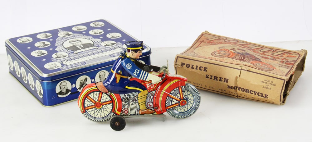 Vintage Louis Marx Tin Litho Wind-up Police Motorcycle (1 of 10)