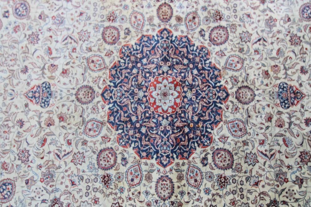 Persian Tabriz Rug - 3